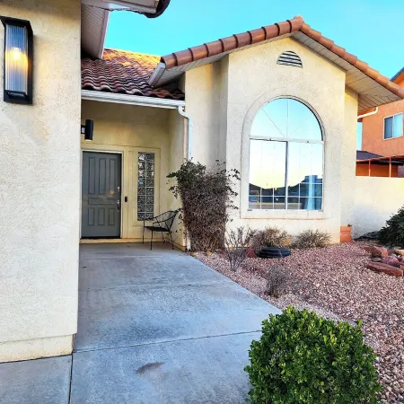 Luxury Sage House @ Lake Powell+Game Room+Parking+Firepit+Outdoor Oasis