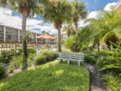 Red Roof Plus+ & Suites Naples Downtown-5th Ave S Hotels in Collier County