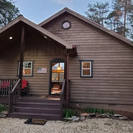 Vista Ridge Cabin, A Romantic Getaway in Helen, GA