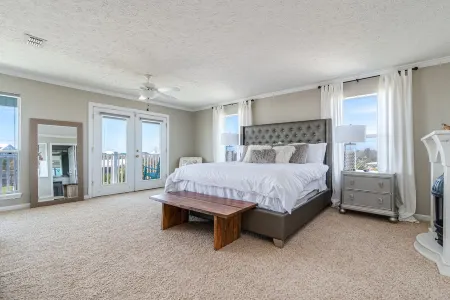 Stunning Resort Style Home | Private pool, Ocean View, Bar/Grill, & Game Room.