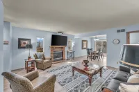 Spacious townhome - 2-bedrooms with King Beds in quite cul-de-sac - sleeps 6