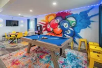 Luxe Oasis! Heated Pool, Spa, Theater, Game room, Sauna & Gym!