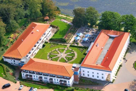 Hotel Badehaus Goor Отели в г. Путбус