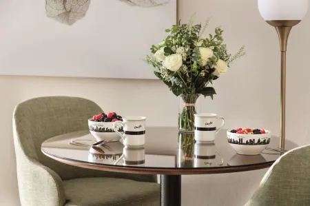 The Gardens Sonesta ES Suites New York Отели рядом с достопримечательностью «I-Ам-Парк»