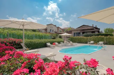 La Rosa Gialla Bio Apartments & Rooms Hotels in 