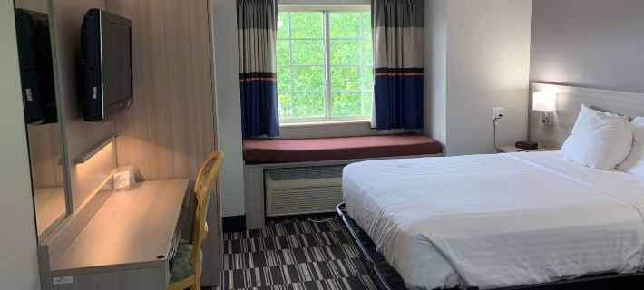 Microtel Inn & Suites by Wyndham Charlotte Airport Hotele w: Mecklenburg County