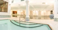 伊尼什歐文蓋特維酒店 - 泳池