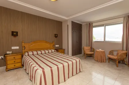 Hotel Noguera El Albir Отели рядом с достопримечательностью «Cross de La Nucia»