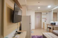 Comfort 1Br with Working Room at Meikarta Apartment - Homestays