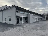 Maple Tree Inn Hotels in Laclede County