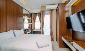 Comfortable and Modern Studio Transpark Cibubur Apartment