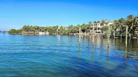 Modern Beach House w/ Heated Pool + Grill –5 Mins to Delray Beach & Atlantic Ave