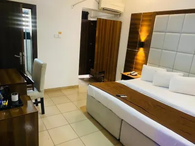 Presken Residence annex Hotels near Ovuomaroro Gallery