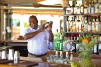 Hemingways Watamu - ที่มีบาร์