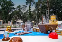 Attractive Tent Lodge Maastricht at 16 km Hotels in Zutendaal