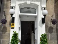 Edinburgh37 Hotels near Grange