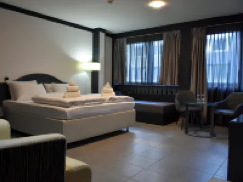 Tibet Hotel am Airport Hotels in Ratingen