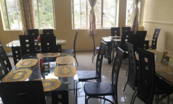 Bluegum Avenue Lodge - Housity