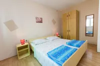 Apartments Ksenija - Parkering
