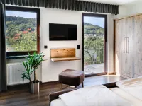 Hotel Garni "Café im Hamm" Hotels in Zell