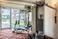 Days Inn by Wyndham Carlisle North - Gym