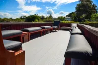 Maggie May House Boat Hotels in Colchester