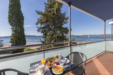 Hotel Ilirija Отели в г. Sveti Filip i Jakov