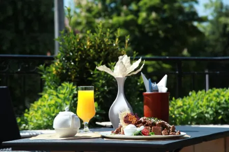 Provence Rooms Отели рядом с достопримечательностью «Srpska Pravoslavna Crkva»