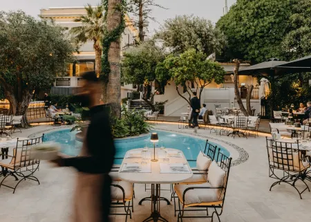 The Bold Type Hotel, a Member of Design Hotels Отели рядом с достопримечательностью «Hellenic Open University Laboratories»