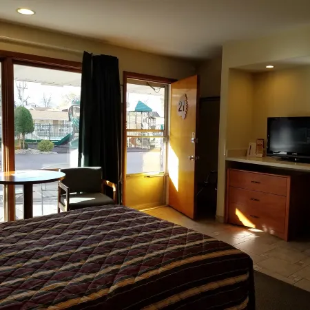Black Hawk Motel & Suites