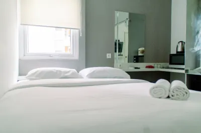 Nice Studio Apartment at Aeropolis Residence Near Cgk Airport Hotels in der Nähe von View Runway 07L Baru