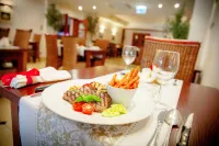 Hotel Diament Vacanza Katowice - Siemianowice - 朝食