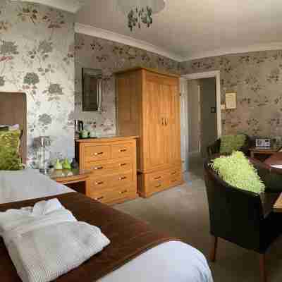 Ramsey House - Luxury Licensed B&B - Parking and Guest Lounge Rooms