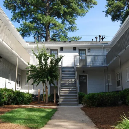 B1bf Safe Clean Condo w Free Parking Near Shepherd Center