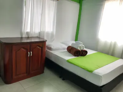 Room-Room with 1 Double Bed and 2 Single Hotels in 