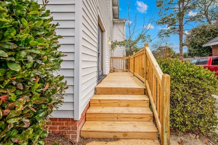 The Terry Sanford Guest House Apt A