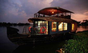 Private Houseboat