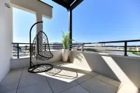Luxury Penthouse Berin with Rooftop Terrace and Jacuzzi - جاكوزي