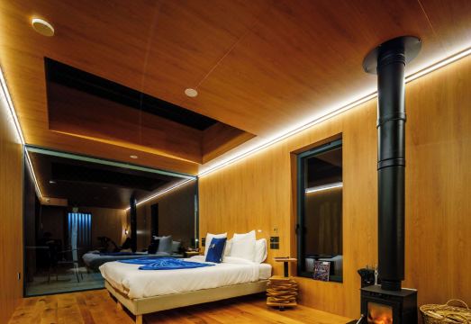 Bleu Minuit la Source 외관 및 자연환경