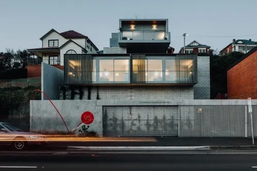 Quarry House Luxury Retreat Hotels in Glebe