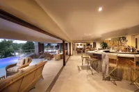 Kingfisher Villa Hotels in Mabula