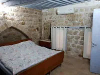 Nzar Khoury for Hosting Hotels near Travel With Andrew - Tour Guide