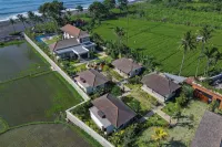 K Ko Surf Village Hotel in zona Masceti Beach