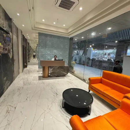 HOTEL MUMBAI HOUSE VALNAI MALAD Отели рядом с достопримечательностью «Пляж Акса»