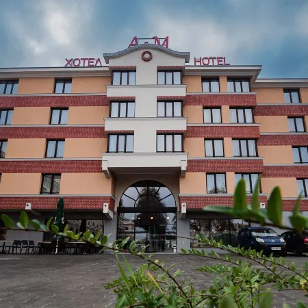 A&M Hotel with Free Parking