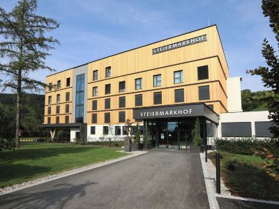 Hotel Steiermarkhof Graz - Aus Holz Gebaut, Von Hügeln geküsst