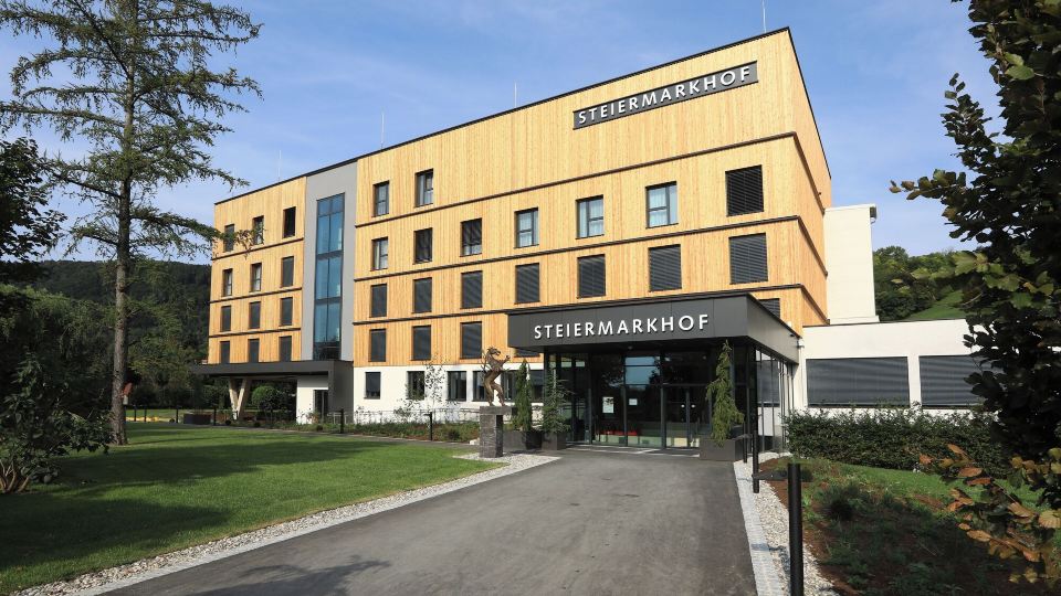 Hotel Steiermarkhof Graz - Aus Holz Gebaut, Von Hügeln geküsst