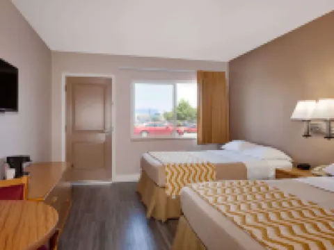 Travelodge by Wyndham Eureka Hotels in Eureka