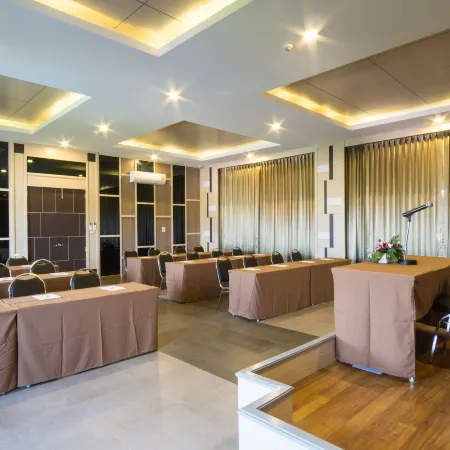 C Cha-Am Hotel