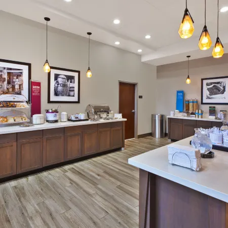 Hampton Inn Detroit/Dearborn